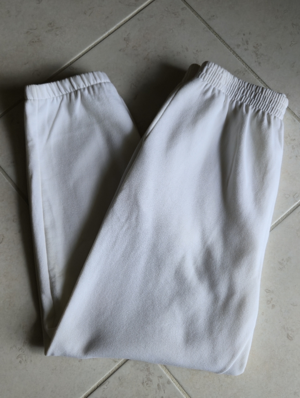 Jennifer Moore Classic White Relaxed Fit Women's Sweatpants. Size M